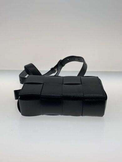 商品画像：BOTTEGA VENETA ボッテガヴェネタ　レザー/BLK/無地/カセットショルダーバッグ 4