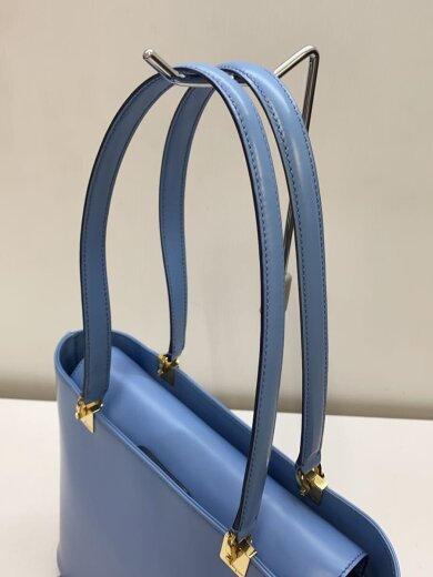 商品画像：Salvatore Ferragamo サルヴァトーレフェラガモ　ハンドバッグ/レザー/BLU/無地 3