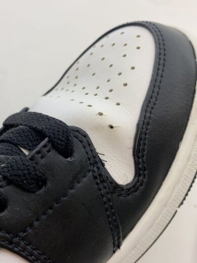 商品画像：AIR JORDAN 1 MID_エアジョーダン 1 ミッド/27cm/BLK 8