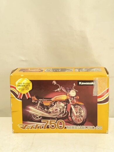 画像：Kawasakiカワサキ/マッハ750/vol.38/KAWASAKIーSS/ミニレプリカ世界の名車シリーズ1