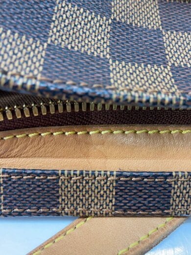 商品画像：コロンビーヌ_ダミエ・エベヌ_BRW/ショルダーバッグ/PVC/ブラウン/N99037/底ヨゴレ// 9