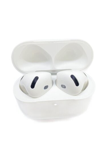 商品画像：イヤホン AirPods 4 アクティブノイズキャンセリング搭載モデル MXP93J/A 1