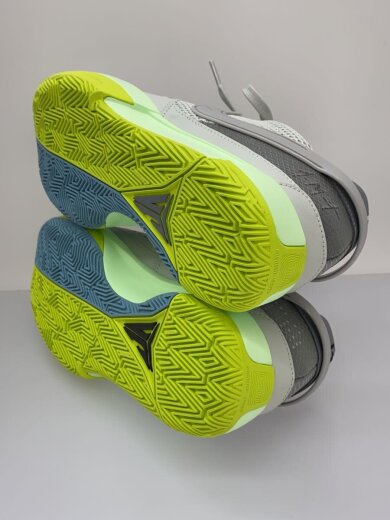 商品画像：ローカットスニーカー_DR8786-003/26cm/GRY 4