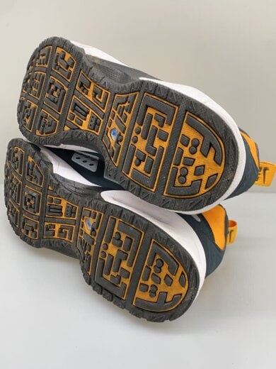 商品画像：AIR MAX SUNDER_エア マックス SNDR/27cm/YLW 4