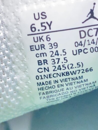 商品画像：AIR JORDAN 1 MID SE GS_エアジョーダン ミッド SE GS/24.5cm/WHT/PVC 5