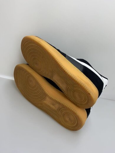 商品画像：AIR FORCE 1 07 LV8_エアフォース 1 07 LV8/27.5cm/BLK 4