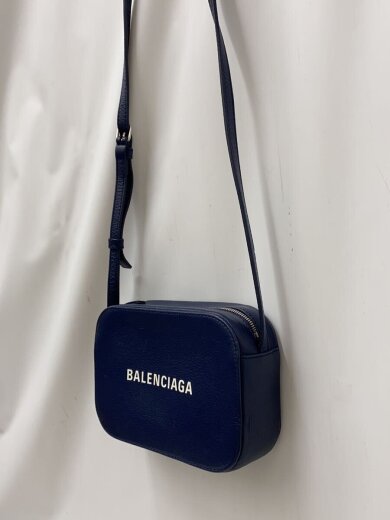 商品画像：エブリデイカメラ/ショルダーバッグ/レザー/NVY/552372・4661・V・568008 2