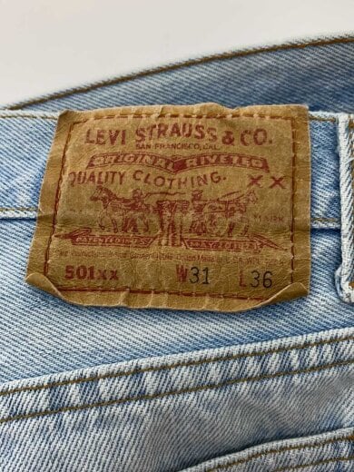 商品画像：90s/USA製/バレンシア工場/ボタン裏555/31/コットン/BLU/501-5900// 4