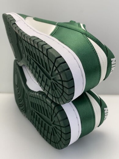 商品画像：DUNK LOW ESS SNKR_ダンク LOW ESS SNKR/27cm/GRN 4