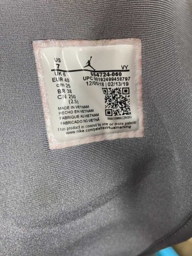 商品画像：AIR JORDAN 1 MID/エアジョーダンミッド/ブラック/554724-060/26cm/BLK 5