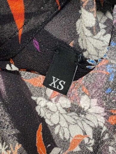 商品画像：半袖シャツ/XS/レーヨン/BLK/花柄 4