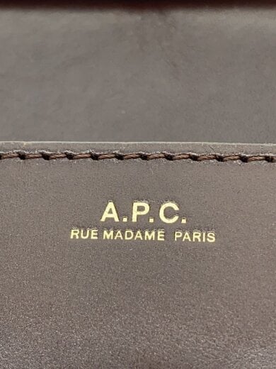 画像：A.P.C.フラップ式/ショルダーバッグ/レザー/BRW5