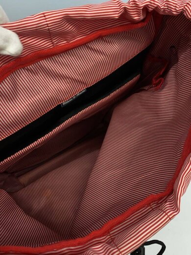 画像：Herschelリュック/BLK6