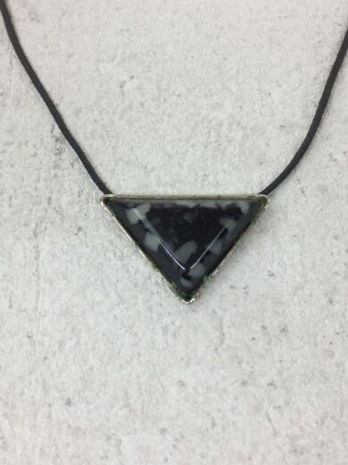 画像：TOGAトライアングルネックレス/--/ラインストーン/トップ有1