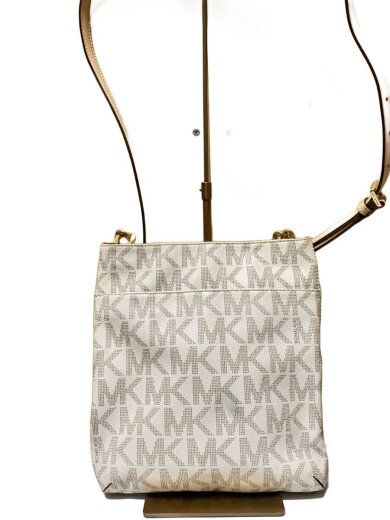 画像：MICHAEL KORSショルダーバッグ/PVC/CRM/総柄/AV-16023