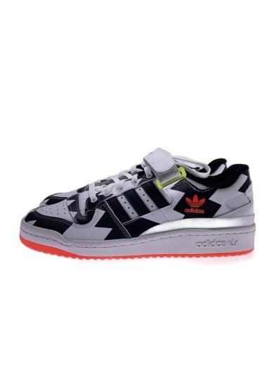 商品画像：FORUM LOW TRAE YOUNG_フォーラム ロー トレイヤング/27cm/WHT// 1