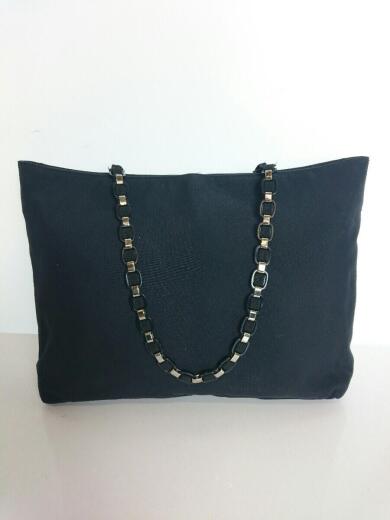 画像：Salvatore FerragamoVARAモチーフショルダートートバッグ/コットン/ブラック/無地/AU-21 82291