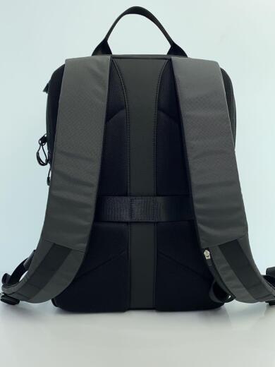 画像：NOMADICシーサーコラボエクストラポケットバッグ/リュック/カーキ/ノーマディック3