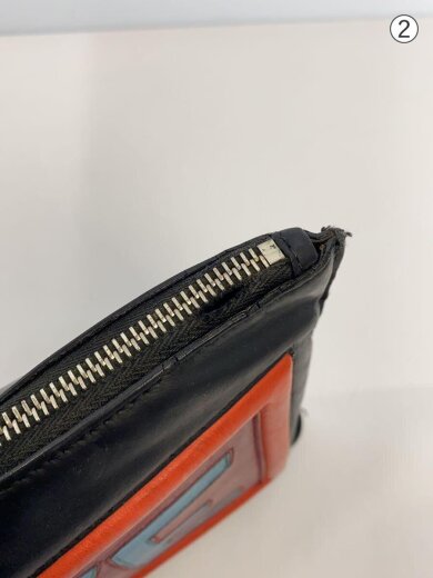 商品画像：loveボキャブラリー/クラッチバッグ/レザー/ブラック/総柄/ちぎれ、穴あき有り 9