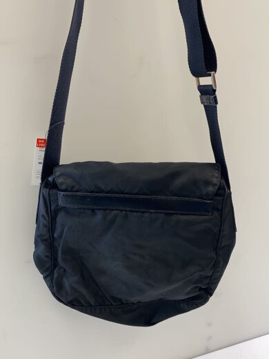 商品画像：クロスボディ/三角ロゴプレート/ショルダーバッグ/ナイロン/BLK 3