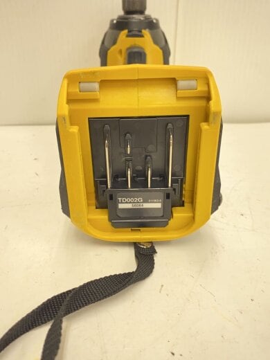 画像：makitaインパクトドライバー TD002GDXFY バッテリBL4025×2本・充電器DC40RA・ケース付4