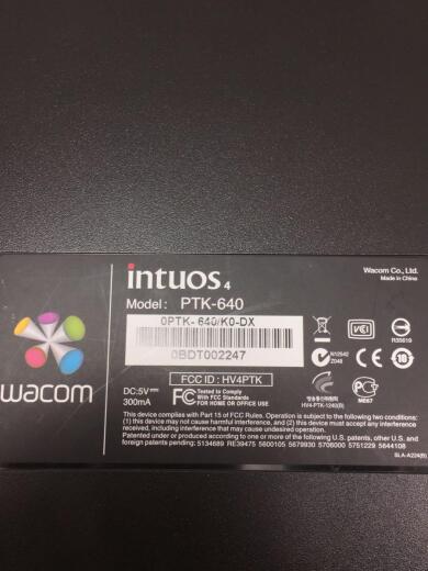 画像：WACOMペンタブレット Intuos4 Special Edition PTK-640/K46
