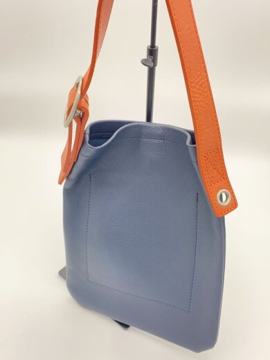 商品画像：One Side Belt Bag Small/ショルダーバッグ/レザー/NVY 3