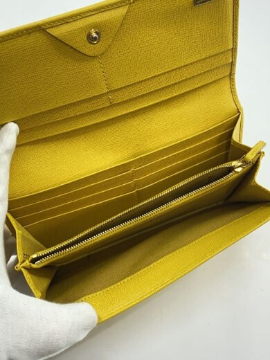 商品画像：長財布/レザー/YLW/無地/レディース/角擦れ/状態考慮 6