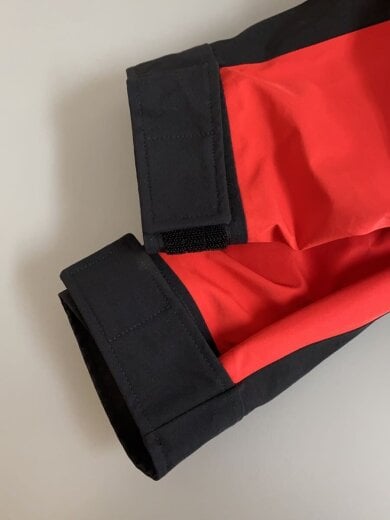 商品画像：マウンテンパーカ/S/ポリエステル/RED/NF0A4R52V33 5