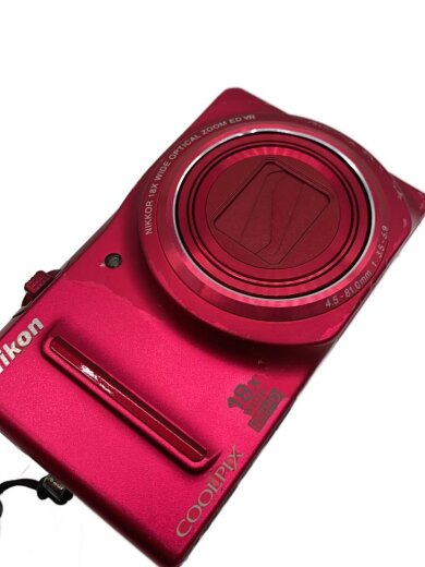 商品画像：デジタルカメラ COOLPIX S9100 [グロリアスレッド] 8