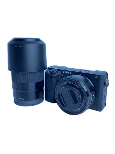 商品画像：デジタル一眼カメラ α6400 ILCE-6400Y ダブルズームレンズキット [ブラック] 1