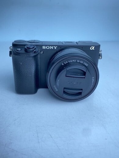 商品画像：デジタル一眼カメラ α6400 ILCE-6400Y ダブルズームレンズキット [ブラック] 2