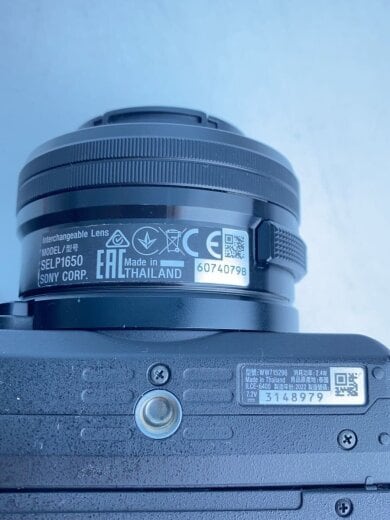商品画像：デジタル一眼カメラ α6400 ILCE-6400Y ダブルズームレンズキット [ブラック] 6