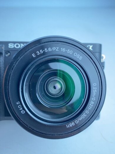 商品画像：デジタル一眼カメラ α6400 ILCE-6400Y ダブルズームレンズキット [ブラック] 7
