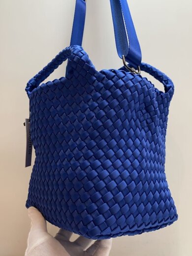 商品画像：st barths small tote/NVY 2