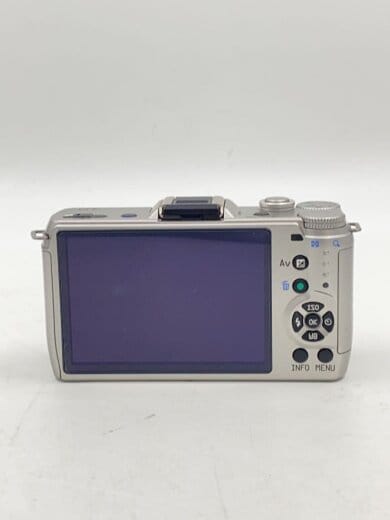 商品画像：デジタル一眼カメラ PENTAX Q7 ボディ [シルバー] 2