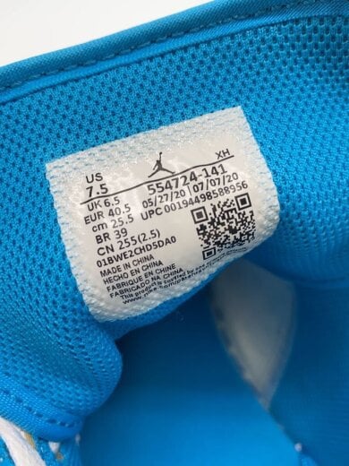 商品画像：AIR JORDAN 1 MID_エアジョーダン 1 ミッド/25.5cm/WHT/レザー 5