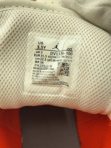 商品画像：AIR JORDAN 1 MID SE_エア ジョーダン 1 ミッド SE/22.5cm/ORN 5