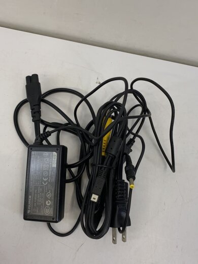 商品画像：デジタルカメラ FinePix V10// 6