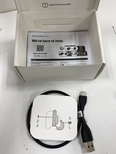 商品画像：イヤホン QuietComfort Earbuds[トリプルブラック] 831262-0010 429708 3