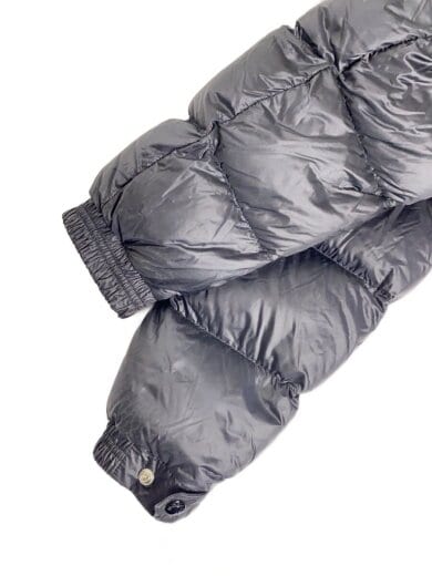 商品画像：ダウンジャケット/3/ナイロン/BLK/G20911A00009 53048/右ポケ付近4mm程の穴 6