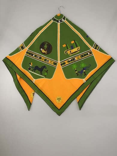 商品画像：カレ135/大判/スカーフ/コットン/GRN/総柄/レディース// 2