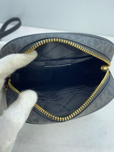 商品画像：ショルダーバッグ/--/BLK/総柄/35F1GTVC2B/JET SET TRAVEL MD NS CHAI 6