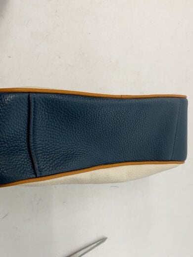 商品画像：ジェスクロスボディ_ホース・アンド・キャリッジ_カラーブロック_ネイビーレザー/ベージュ 4