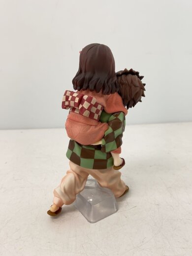 商品画像：フィギュア 4