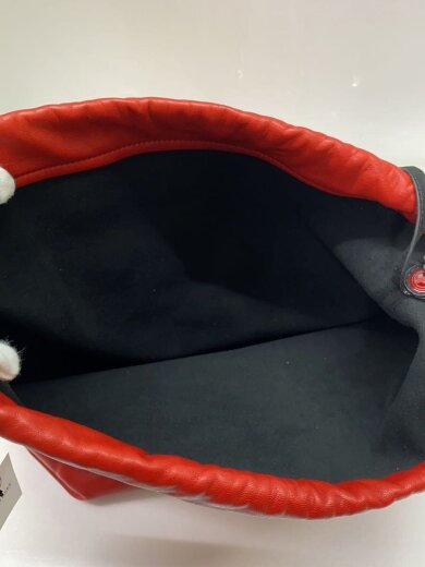 商品画像：Teddy Bucket Bag Leather /レザー/RED/YSL 538447・1218 6