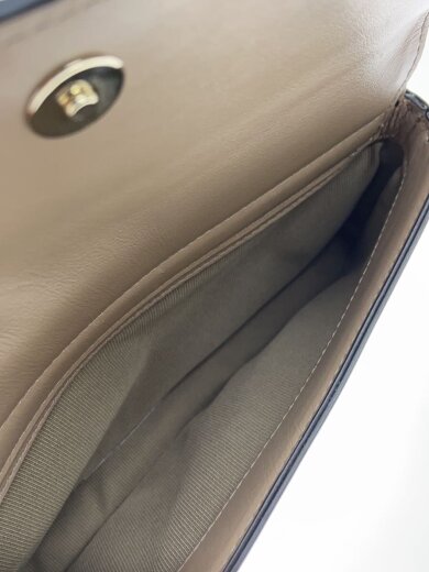 画像：FURLAミニショルダーバッグ/レザー/BEG7