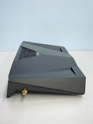 商品画像：無線LANルーター(Wi-Fiルーター) RT-AX88U// 3