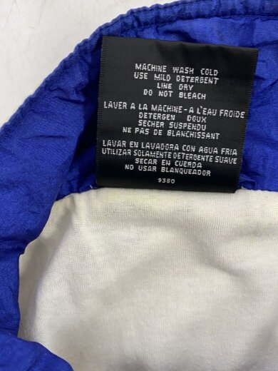 商品画像：90s/VINTAGE/万国旗タグ/デカロゴ/ナイロンジャケット/L/ナイロン/WHT 5