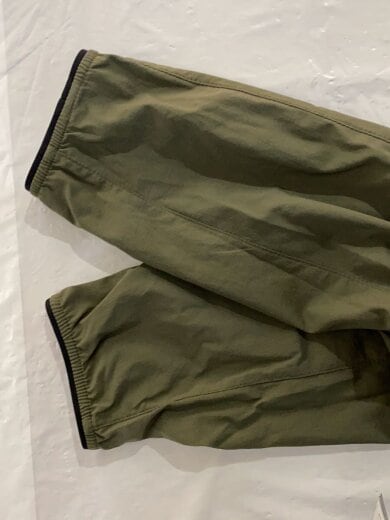 商品画像：ANYTIME WIND HOODIE_エニータイムウィンドフーディ/S/ナイロン/KHK 5